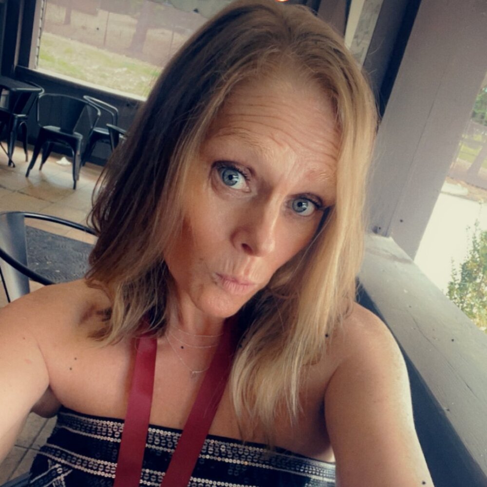 Meet your Posher, Casi